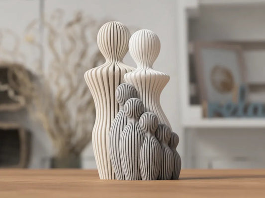Skushy beeld gezin met 5 kinderen – moderne abstracte familiesculptuur