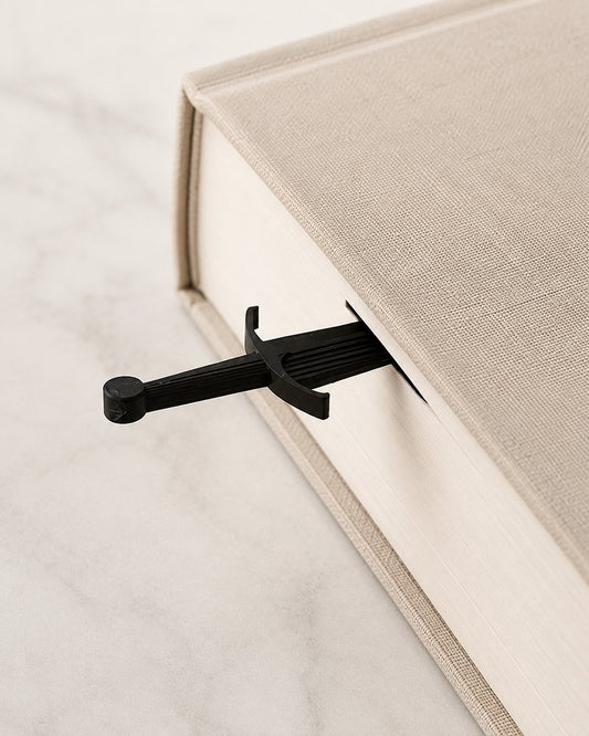 Skushy boekenlegger met zwaard design en Excalibur motief, 2 stuks